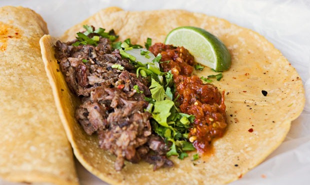 taco-night-entertaining-made-easy-for-a-girls-night-out-this-mama