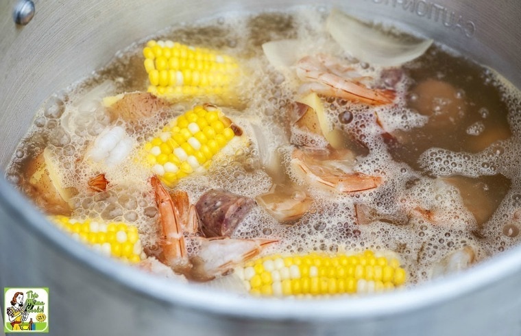 How to throw a Seafood Boil Party | This Mama Cooks! On a Diet™